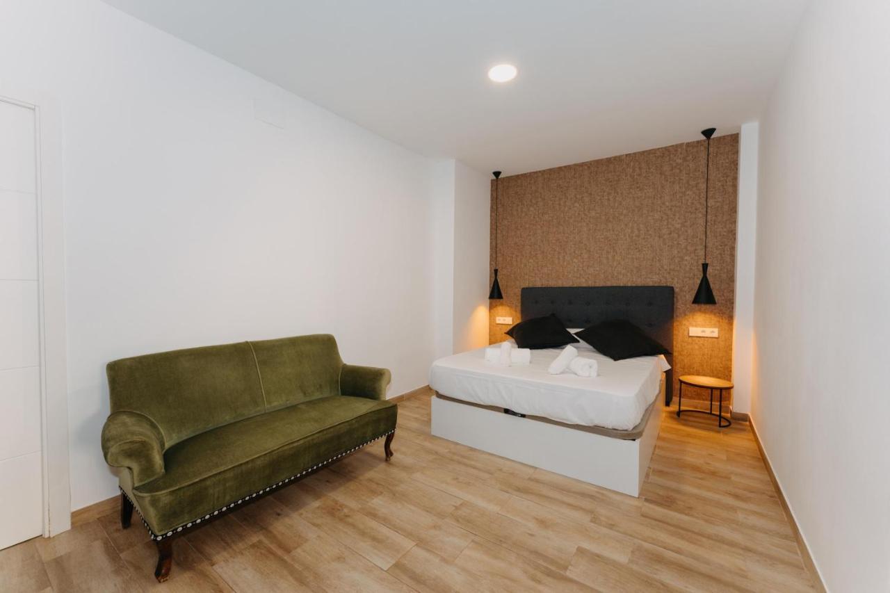 Coverlin Apartamentos San Francisco مالقة الغرفة الصورة