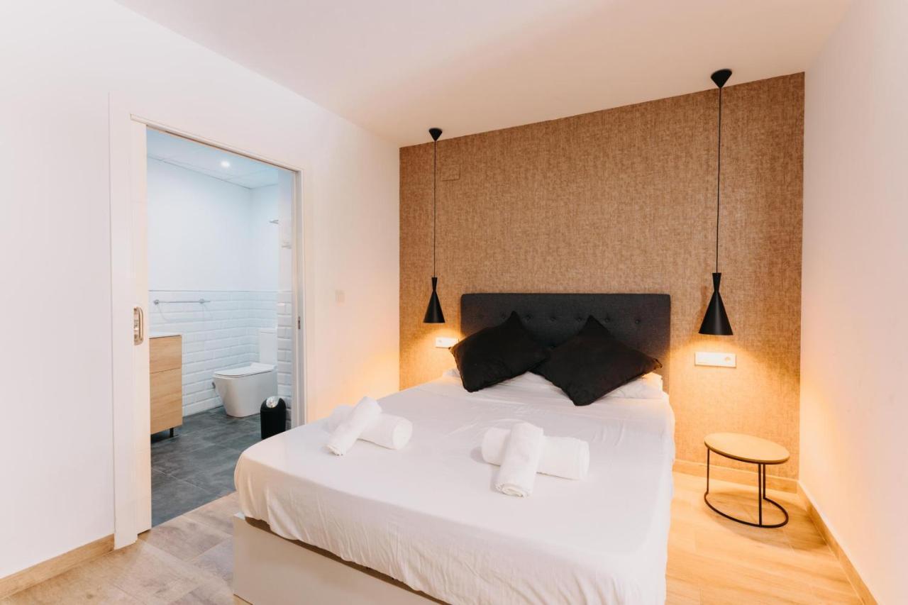 Coverlin Apartamentos San Francisco مالقة الغرفة الصورة