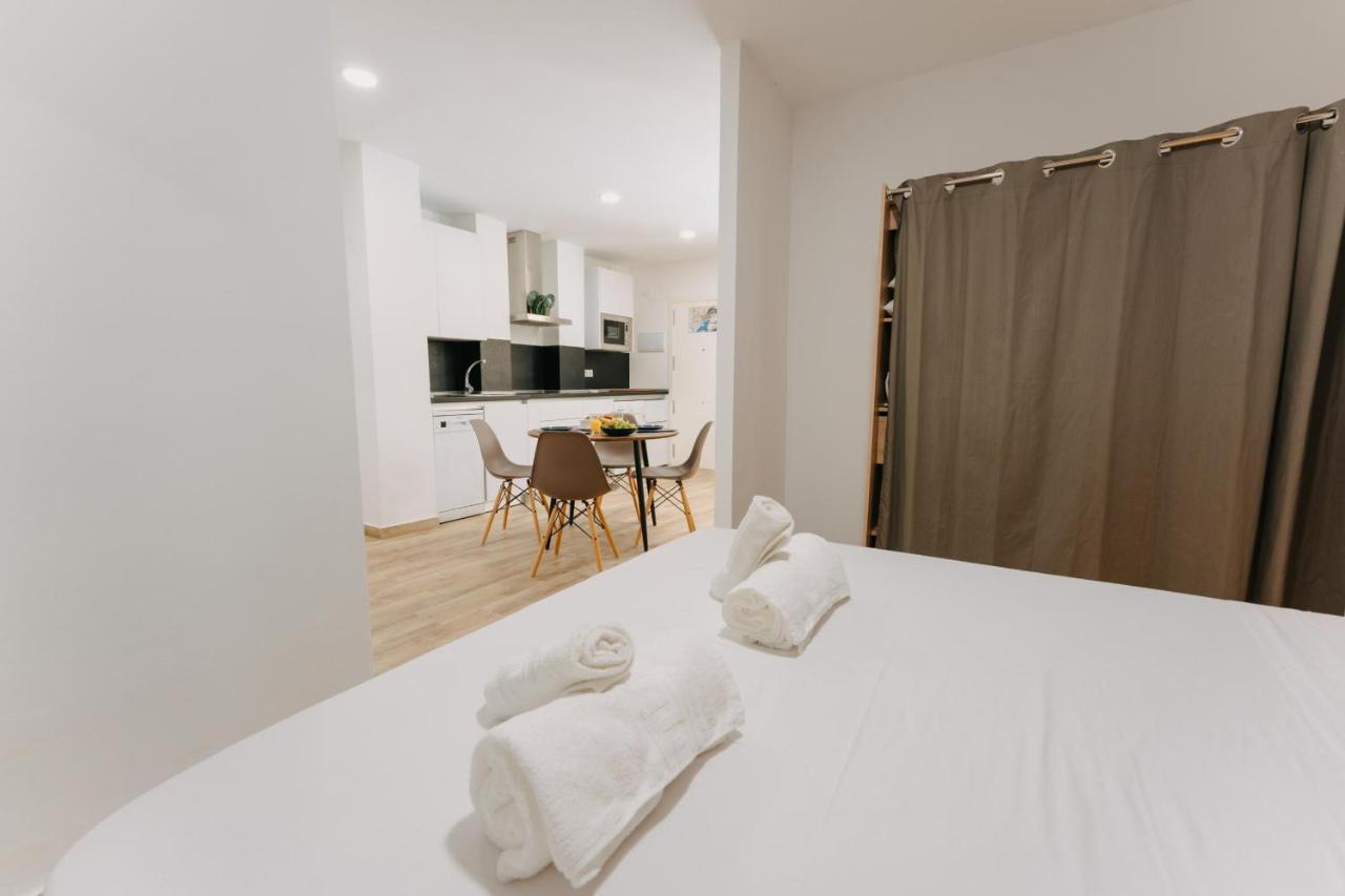 Coverlin Apartamentos San Francisco مالقة الغرفة الصورة