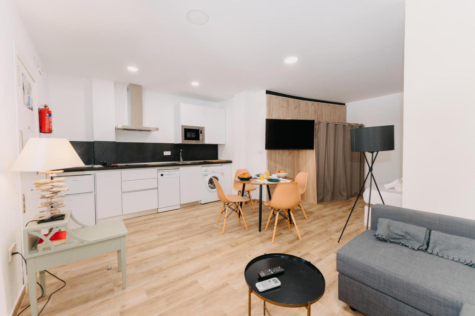 Coverlin Apartamentos San Francisco مالقة الغرفة الصورة